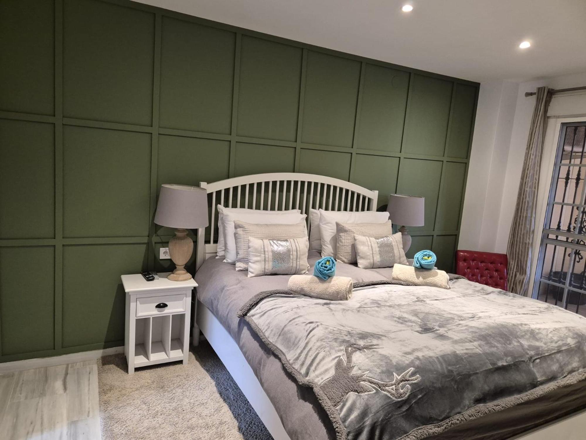 Luxurious Three Bedroom Duplex Apt Close To Beach Fuengirola Extérieur photo